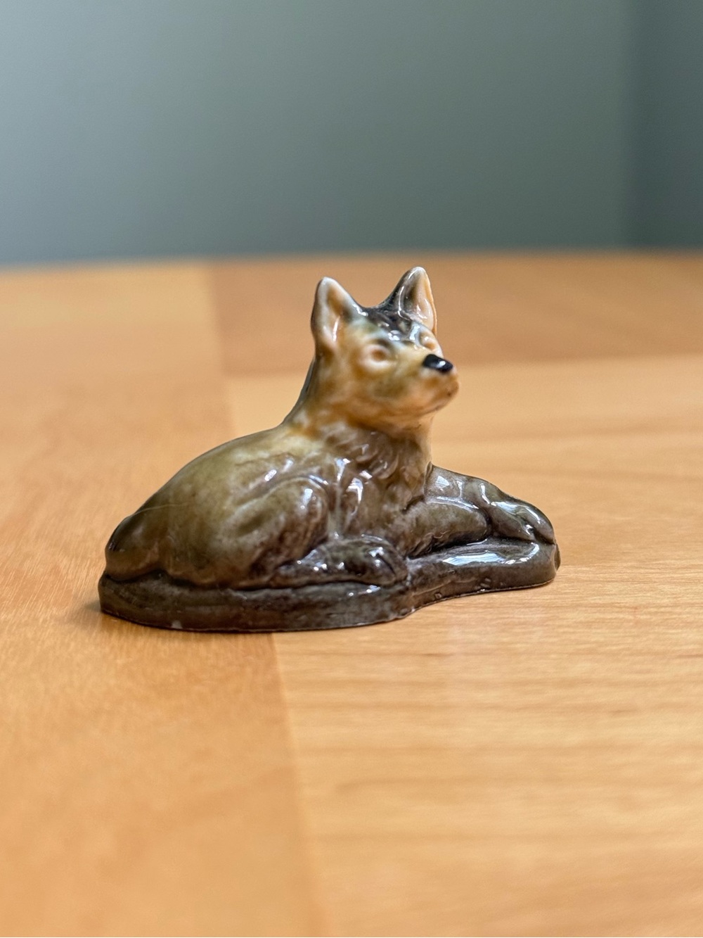 Vintage Wade England Whimsies Alsatian German Shepherd Ceramic Trinket Figurine